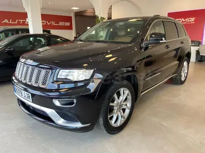 Käytetty Jeep Grand Cherokee Summit 250 HP (183 kW) 2015 Musta Katumaasturi