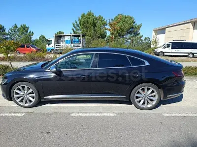 Usado VW Arteon Elegance 150 CV (110 kW) 2018 Negro Utilitario
