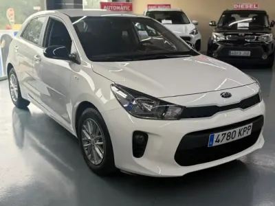 Usado Kia Rio 84 CV (61 kW) 2018 Blanco Utilitario