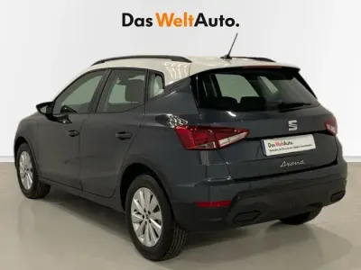 Usado Seat Arona Style 115 CV (84 kW) 2024 Gris SUV