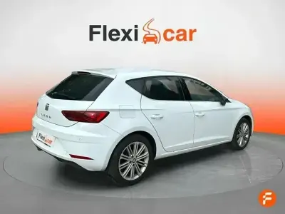 Begagnad Seat Leon XCELLENCE 150 HK (110 kW) 2019 Vit Sedan
