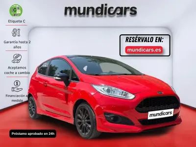 Usado Ford Fiesta ST-Line 140 CV (102 kW) 2017 Rojo Utilitario