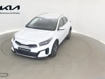 Usado Kia XCeed 140 CV (102 kW) 2025 Blanco SUV