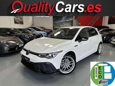 Usado VW Golf VII R-line 150 CV (110 kW) 2020 Blanco Familiar