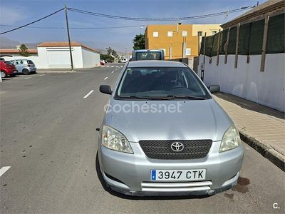 Usado Toyota Corolla 97 CV (71 kW) 2004 Gris / plata Berlina