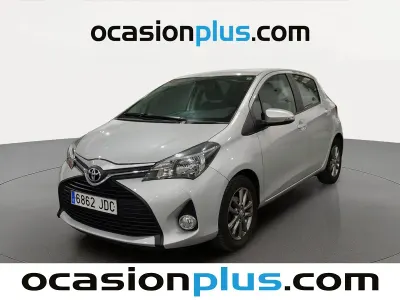 Usado Toyota Yaris Active 69 CV (50 kW) 2015 Gris plata Utilitario