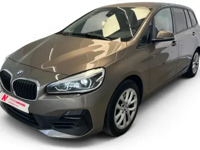 Usado BMW 218 Comfort Edition 150 CV (110 kW) 2020 Marrón Familiar
