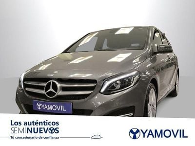 Usado Mercedes B180 109 CV (80 kW) 2015 Gris / plata Monovolumen