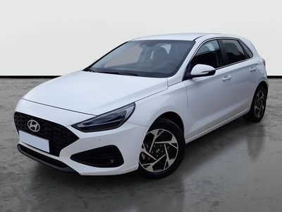 Usado Hyundai i30 100 CV (73 kW) 2024 Blanco atlas Utilitario