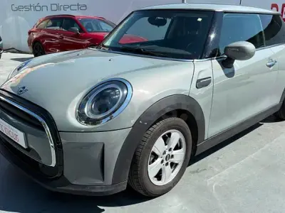 Usado Mini ONE 102 CV (75 kW) 2021 Gris / plata Utilitario