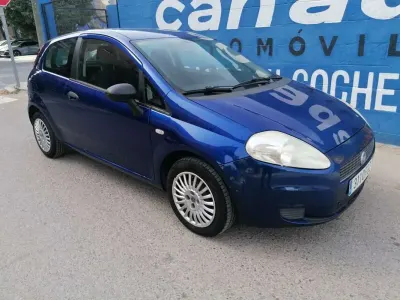 Usado Fiat Punto Classica 60 CV (44 kW) 2007 Azul Utilitario