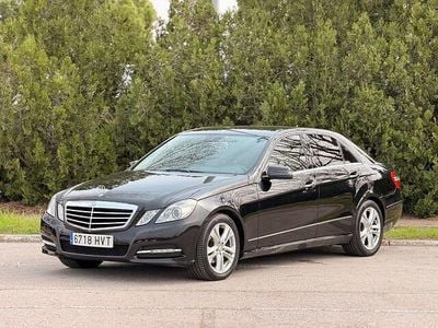 Usado Mercedes E220 Avantgarde 170 CV (125 kW) 2013 Negro Berlina