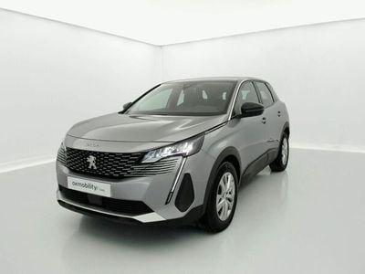 Usado Peugeot 3008 Active 130 CV (95 kW) 2022 Gris artense