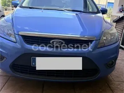 Usado Ford Focus Trend 100 CV (73 kW) 2008 Azul Berlina