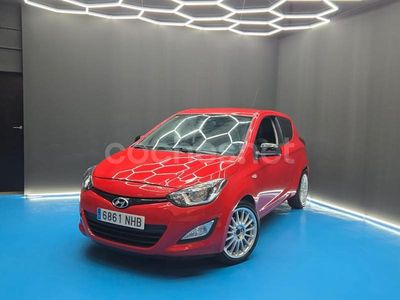 Rojo Usado 2013 Hyundai i20 Berlina | 7490 € (Un poco caro)
