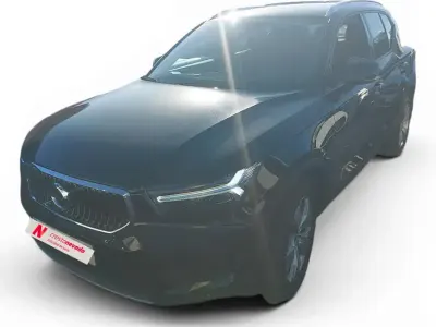 Usado Volvo XC40 Momentum 129 CV (94 kW) 2021 Negro SUV