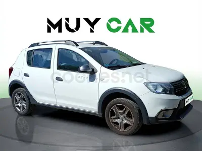 Usado Dacia Sandero Stepway 90 CV (66 kW) 2017 Blanco Berlina