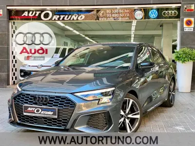Usado Audi A3 Sportback 150 CV (110 kW) 2021 Gris Utilitario