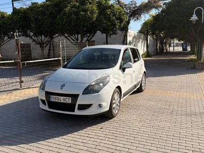 Usado Renault Scénic III Authentique 95 CV (69 kW) 2011 Blanco Monovolumen
