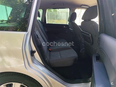 Gris / plata Usado 2005 Ford C-MAX Trend Monovolumen | 4500 € (Un poco caro)