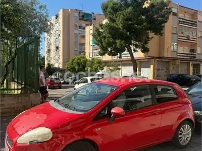 Usado Fiat Punto Classica 70 CV (51 kW) 2008 Rojo Utilitario