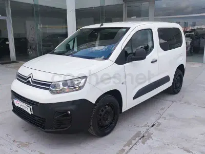 Usado Citroën Berlingo Business Class 102 CV (75 kW) 2022 Blanco Monovolumen
