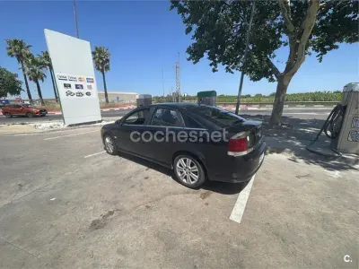 Usado Opel Vectra Elegance 120 CV (88 kW) 2007 Negro Berlina