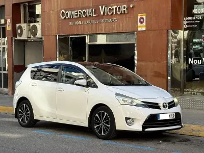 Usado Toyota Verso Advance 147 CV (108 kW) 2018 Blanco Monovolumen