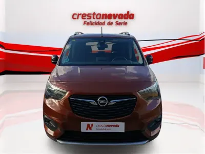 Usado Opel Combo Life Business 102 CV (75 kW) 2022 Monovolumen