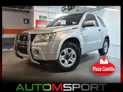 Usado Suzuki Grand Vitara 106 CV (77 kW) 2006 Gris / plata SUV