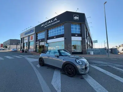 Usado Mini Cooper Cabriolet 136 CV (100 kW) 2019 Gris / plata Descapotable