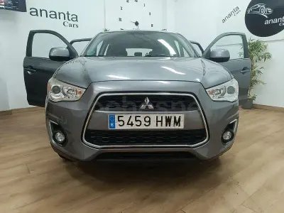 Usado Mitsubishi ASX Motion 117 CV (86 kW) 2014 Gris / plata SUV
