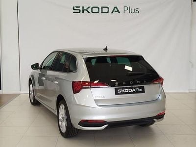 Gris plata Nuevo 2025 Skoda Scala Selection Utilitario | 23.000 € (Precio justo)