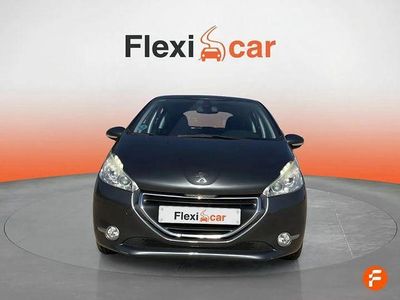 Gris Usado 2015 Peugeot 208 Allure Utilitario | 8980 € (Un poco caro)