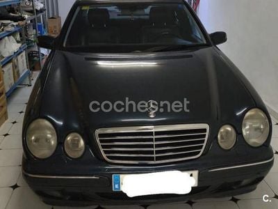 Usado Mercedes E320 Avantgarde 220 CV (161 kW) 2000 Negro Berlina