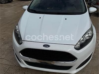 Blanco Usado 2016 Ford Fiesta Trend Berlina | 6600 € (Precio justo)