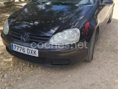 Usado VW Golf IV Highline 102 CV (75 kW) 2004 Negro Berlina