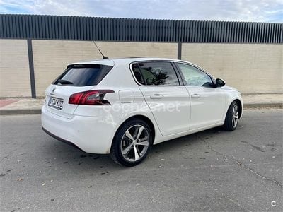 Usado Peugeot 308 Style 120 CV (88 kW) 2018 Blanco Berlina