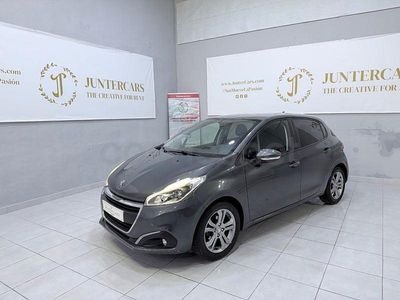 Usado Peugeot 208 Active 82 CV (60 kW) 2016 Gris / plata Utilitario