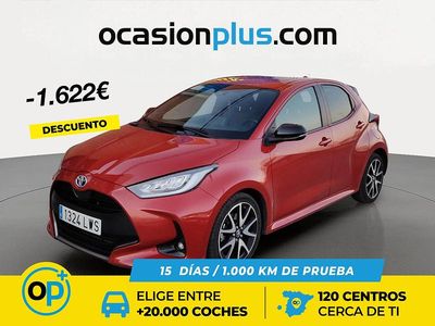 Usado Toyota Yaris Hybrid Style 116 CV (85 kW) 2022 Rojo