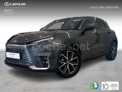 Gris / plata Usado 2025 Lexus LBX SUV | 34.900 € (Precio justo)