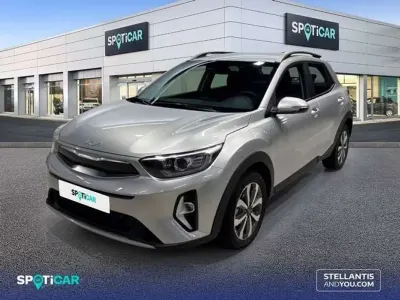 Usado Kia Stonic 102 CV (75 kW) 2025 Gris SUV