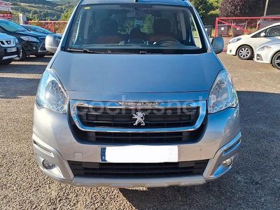 Usado Peugeot Partner Tepee Active 100 CV (73 kW) 2016 Gris / plata Monovolumen