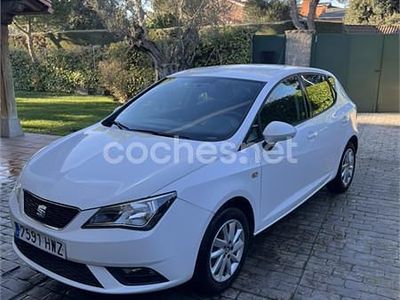 Usado Seat Ibiza Style 105 HP (77 kW) 2014 Branco Sedan