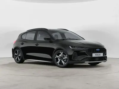Usado Ford Focus ST-Line 125 CV (91 kW) 2024 Rojo Familiar