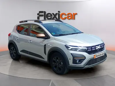 Käytetty Dacia Sandero Extreme 101 HP (74 kW) 2024 Harmaa Sedan