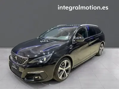 Usado Peugeot 308 GT-line 130 CV (95 kW) 2019 Negro Berlina