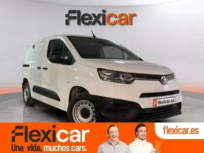 Usado Toyota Proace City City 102 CV (75 kW) 2022 Blanco Monovolumen