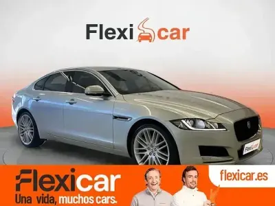 Usado Jaguar XF Portfolio 180 CV (132 kW) 2017 Gris Berlina