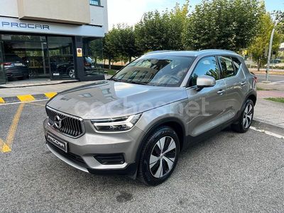 Beige Usado 2021 Volvo XC40 Inscription SUV | 22.900 € (Precio justo)